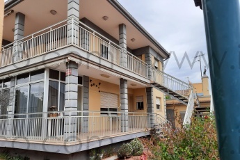 saldonar, 7 Habitaciones Habitaciones, ,4 BathroomsBathrooms,Chalet,En Venta,1098 saldonar, 7 Habitaciones Habitaciones, ,4 BathroomsBathrooms,Chalet,En Venta,1098