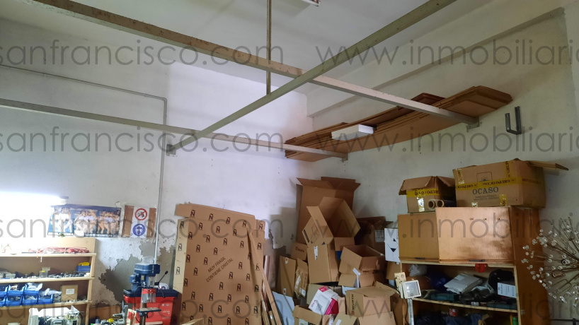 2 BathroomsBathrooms,Local,En Venta,1136