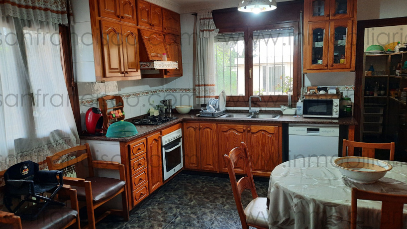 Vistabella, 6 Habitaciones Habitaciones, ,3 BathroomsBathrooms,Chalet,En Venta,1143